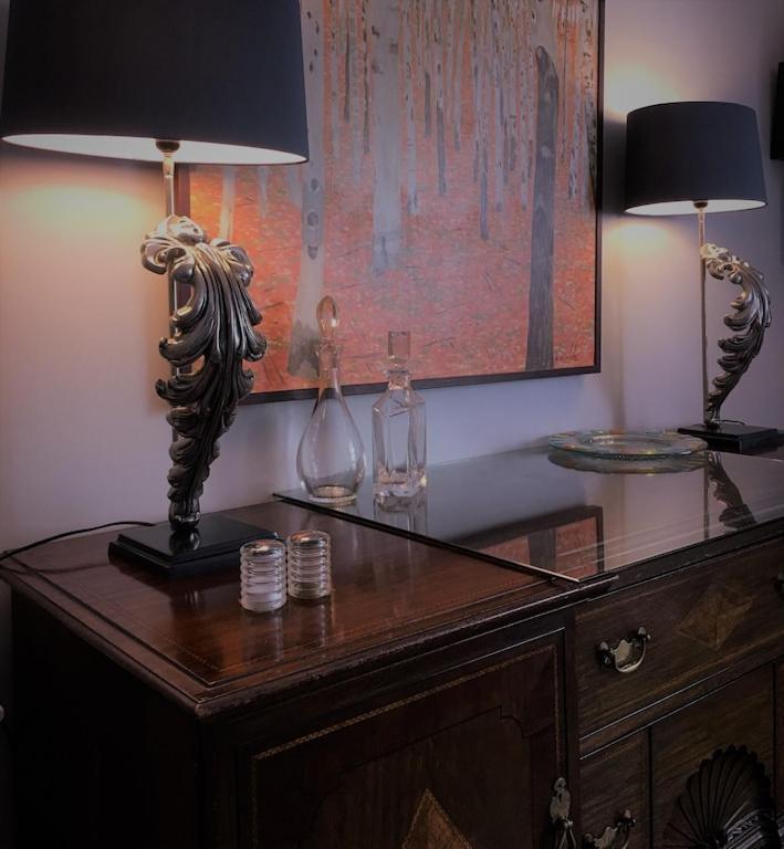Coach House Villa Woking Buitenkant foto